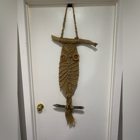 Handmade Macrame Owl (hemp and driftwood) - Picture 1 of 7
